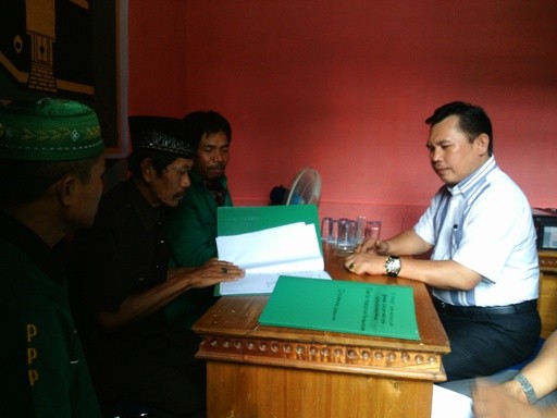 Ahmadi Zubir saat mendaftar di PPP